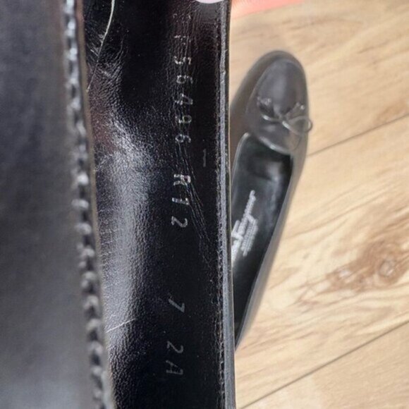 Like new - SALVATORE FARRAGAMO WOMANS FLAT LOAFERS - Leather Vara Bow Barrette - Picture 6 of 9